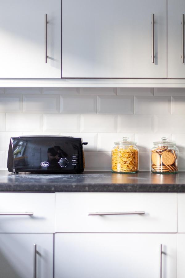 Arte Stays - 3-Bedroom Bright House London, Haggerston, Garden, Parking, 8 Min Walk To Haggerston Station, Weekly Or Monthly Stays, Serviced Accommodation - 7 Guests Extérieur photo